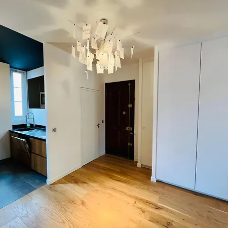 Liv Homes Apvril