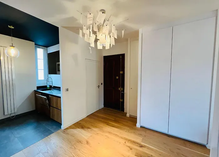 Liv Homes Apvril