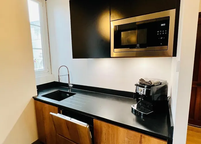Liv Homes Apvril דירה *