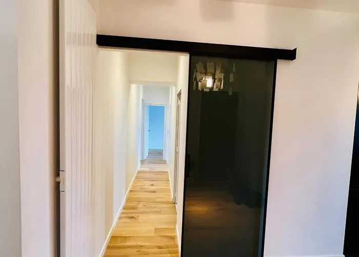 Liv Homes Apvril גרנובל